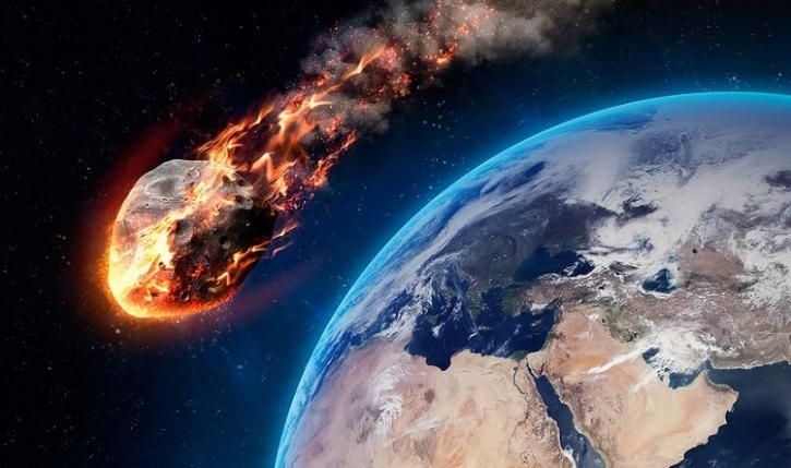 Загадъчният астероид с необичайна издължена форма напомняща за пура който