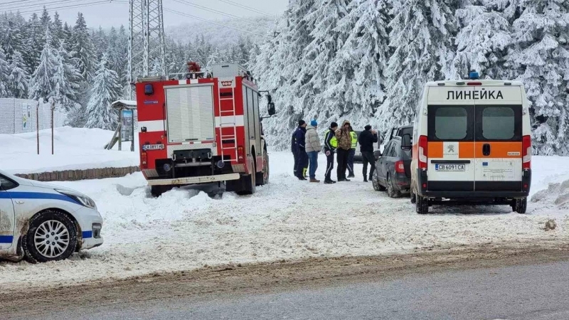Когато една държава е разграден двор всеки може да си
