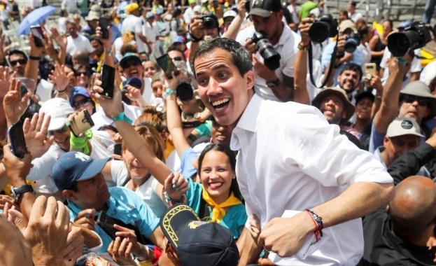 Председателят на парламента на Венецуела Хуан Гуайдо който се самообяви