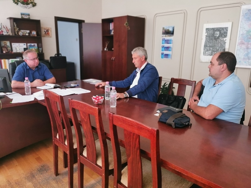 Областният управител на Монтана Валери Димитров продължава опитите си да