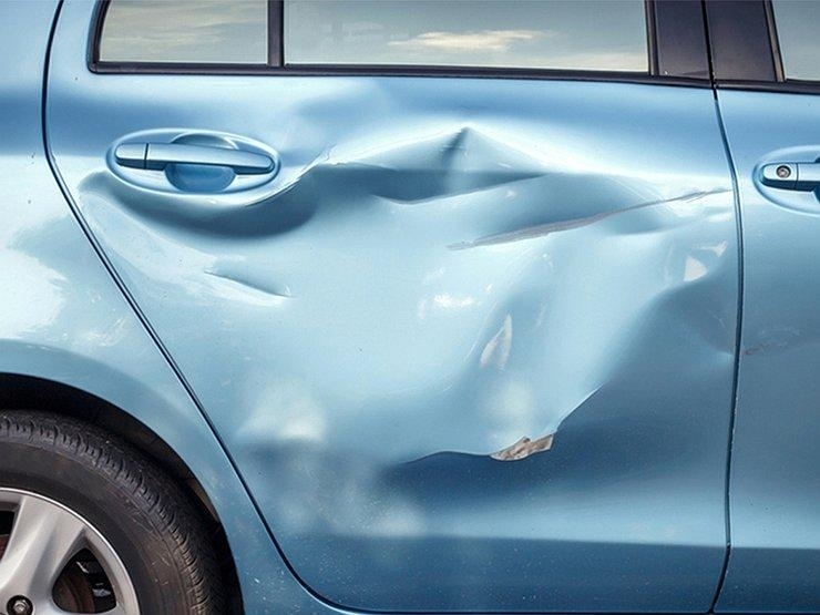 Бандит повреди колата на жена от София в Берковица съобщиха