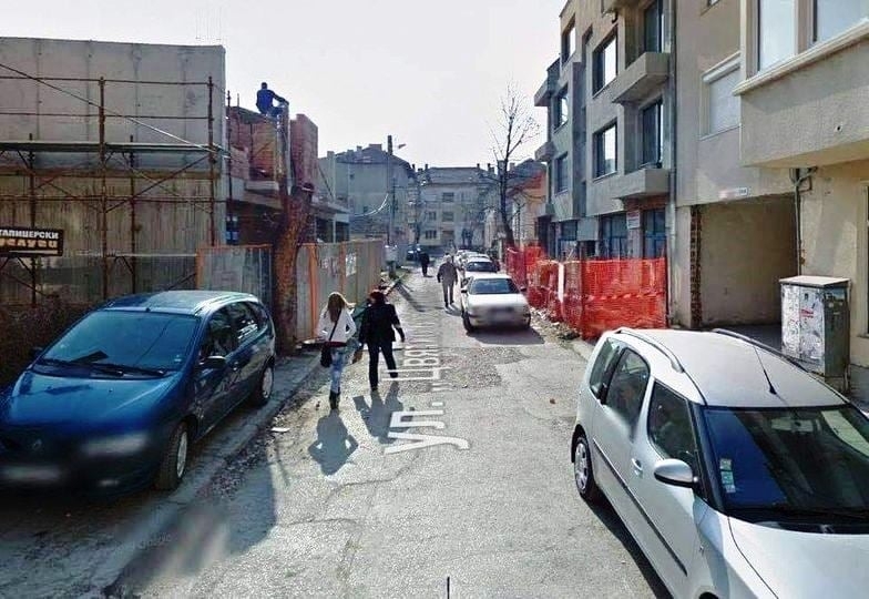 Временно е ограничено движението по ул Цвятко Бобошевски съобщиха от