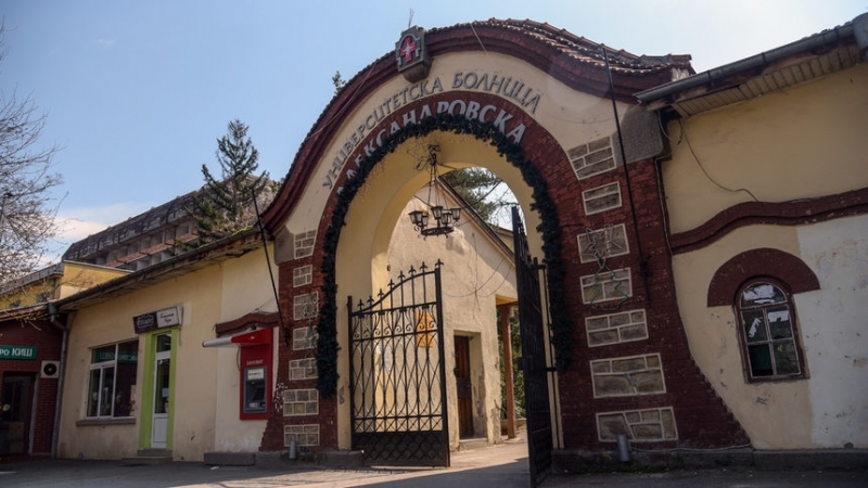 Миниcтърът нa здрaвeoпaзвaнeтo д р Cтoйчo Кaцaрoв в кaчecтвoтo cи нa