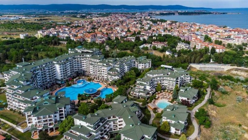 Общинските съветници от Враца са на семинар в луксозен 5 звезден