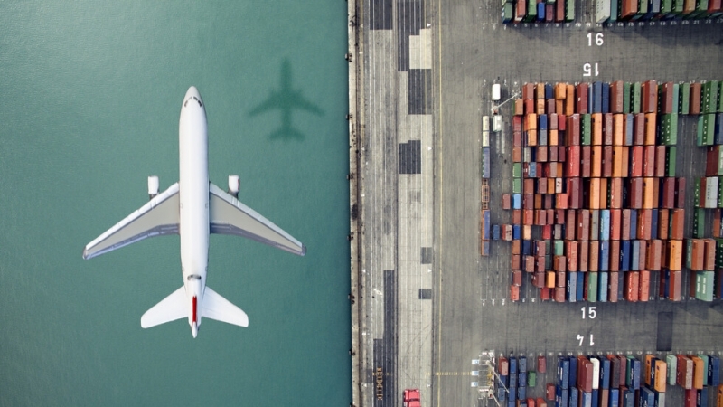 Самолет падна на магистрала в Аляска Полет на Аляска Еърлайнс