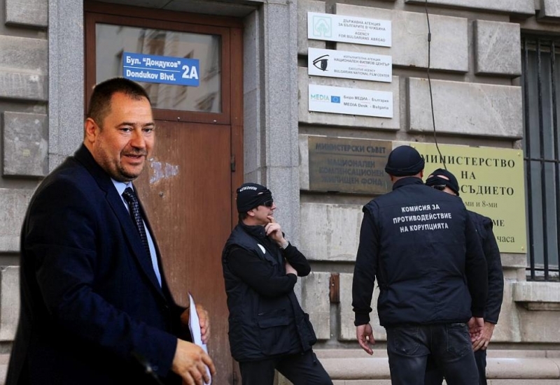 Повдигнаха обвинение на Петър Харалампиев като лидер на организирана престъпна