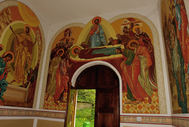 Официалното откриване на обновените стенописи на Клисурския манастир Св. св.