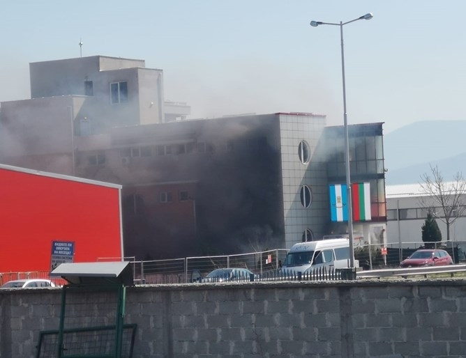 Пожар е избухнал в пловдивската болница МБАЛ Парк Хоспитал съобщиха очевидци