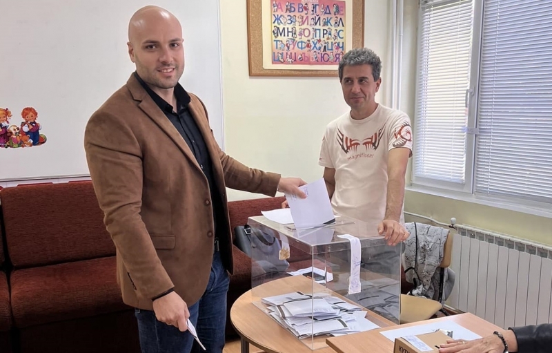 Народният представител от област Враца Мартин Харизанов упражни правото си