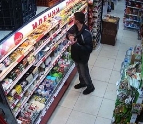 Мъж е откраднал хранителни продукти от магазин в Козлодуй съобщиха