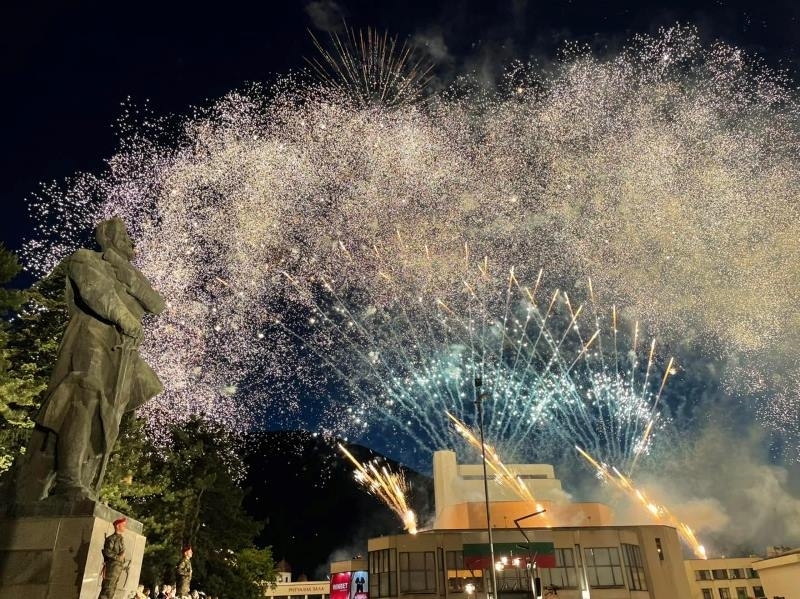 Нашите предци са имали една мечта децата им да