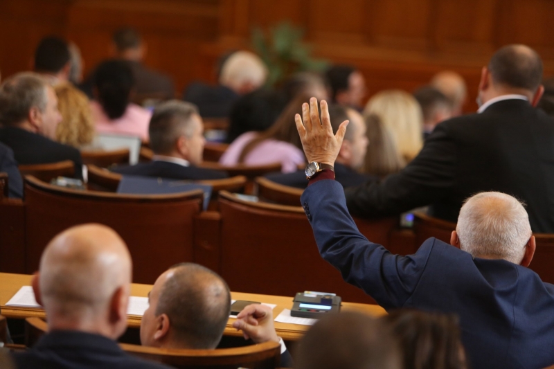 Решаващ ден за стабилността на управлението Темата оръжие за Украйна