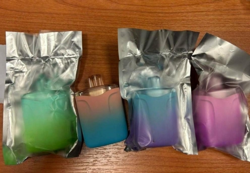 Контрабандни електронни цигари устройства и течности без бандерол както пълнители