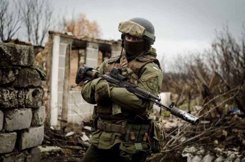 30 годишният ветеран от конфликта в Източна Украйна през 2014 г Юрий Иванив се