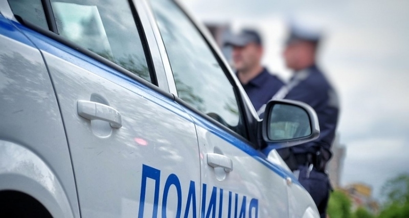 Младеж без книжка подкара нередовно возило във Врачанско