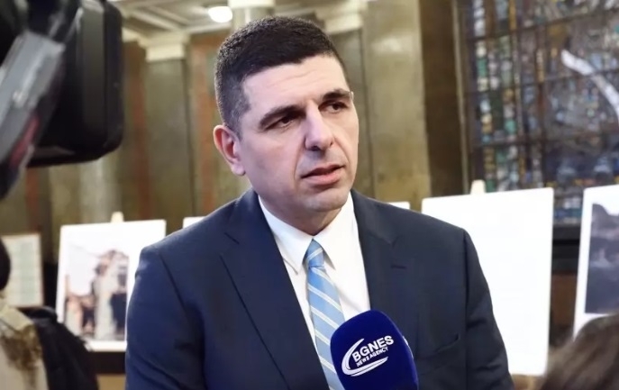 Депутат бие тревога: Готвят шоково поскъпване на ел. уреди заради сенчест бизнесмен