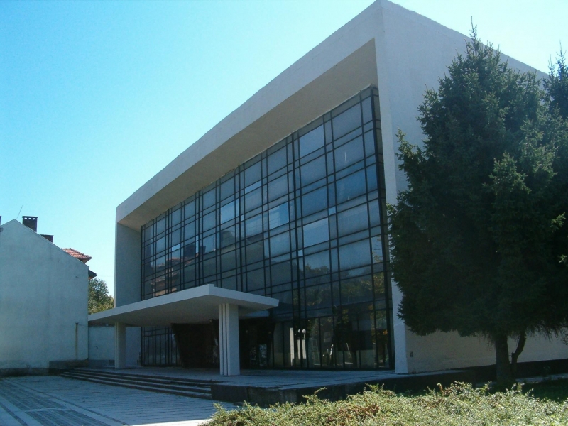 1 100 000 лв за реконструкция на Спортната зала Балканиада