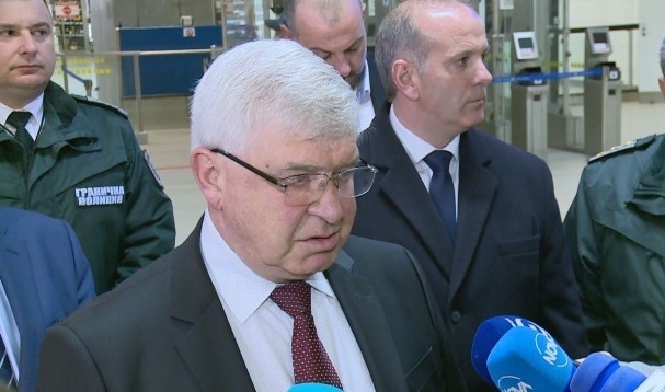 Пътник с температура пристигнал от Китай е изолиран в УМБАЛ