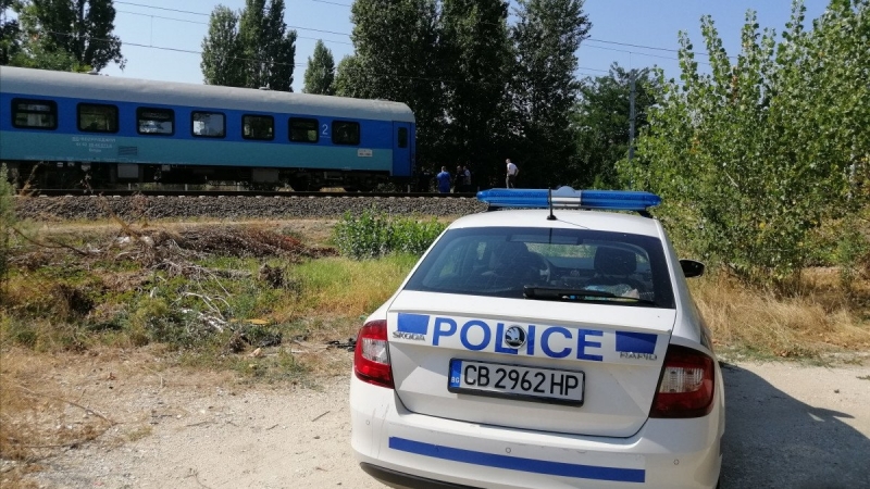 Мъж е загинал след като е бил блъснат от влак в района