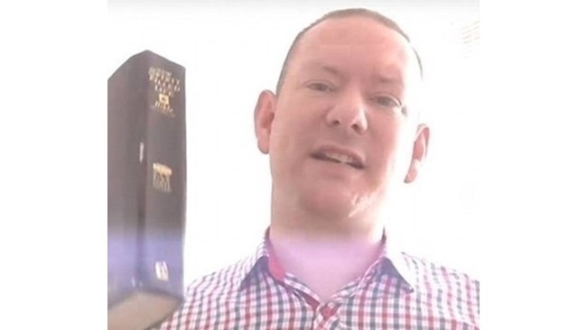 Обвинение в разврат с три малолетни и едно непълнолетно момче