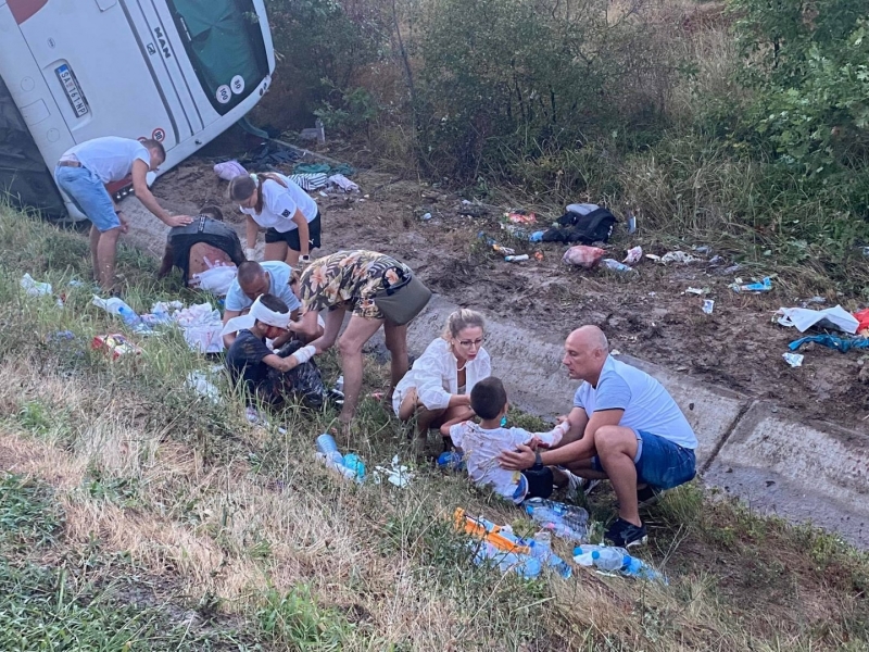 Собственикът на катастрофиралия на магистрала "Тракия" сръбски автобус има издадени