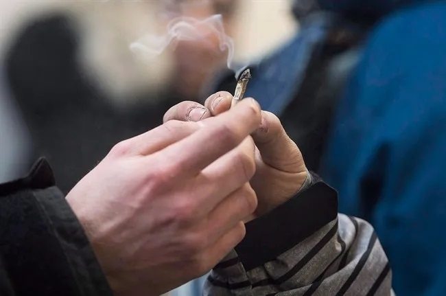 Шестима младежи от Монтана пет момчета и едно момиче