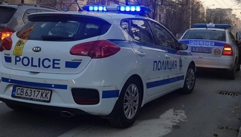 Зрелищна гонка и полицейско преследване в София завършиха с катастрофа