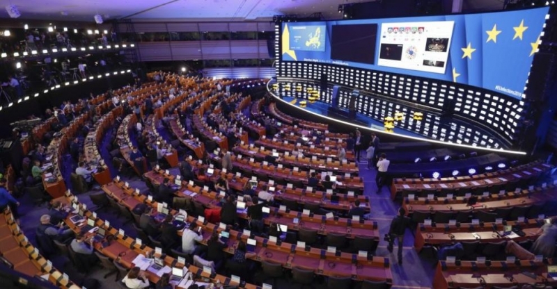 Евродепутати призовават за данък върху свръхбогатите лица