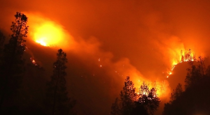 Взрив и пожар станаха причина стотици жители на сръбския град