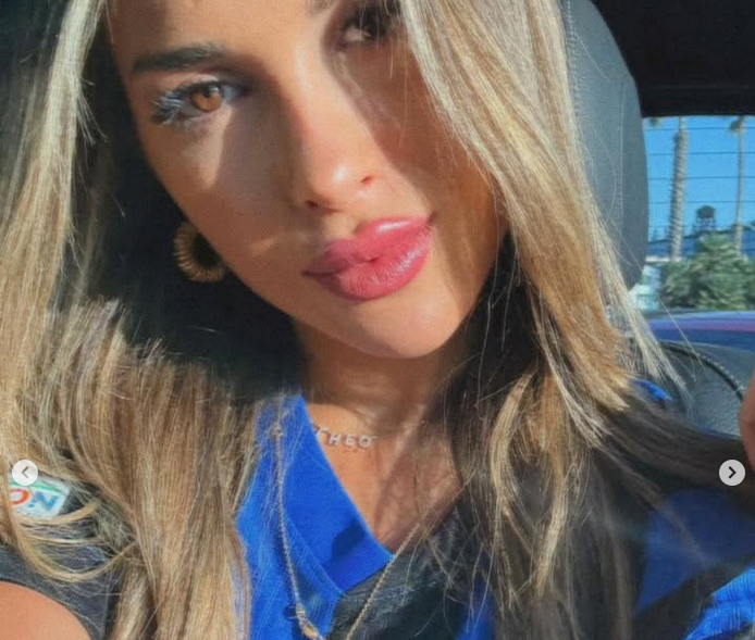 Лаутаро и жена му отварят ресторант /снимки/