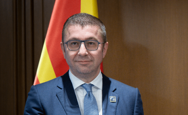 Министърка от кабинета на премиера Християн Мицкоски още е с българско гражданство