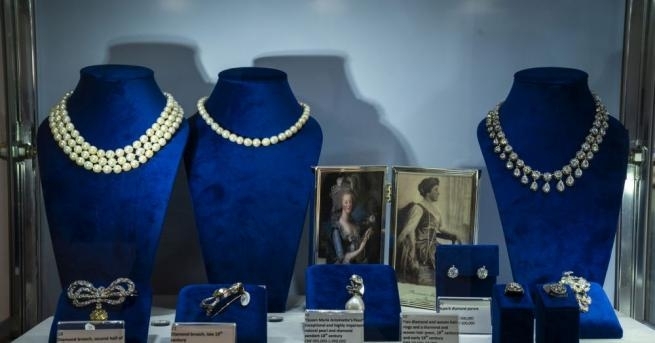 Бижута принадлежали на обезглавената френска кралица Мария Антоанета бяха показани в Ню