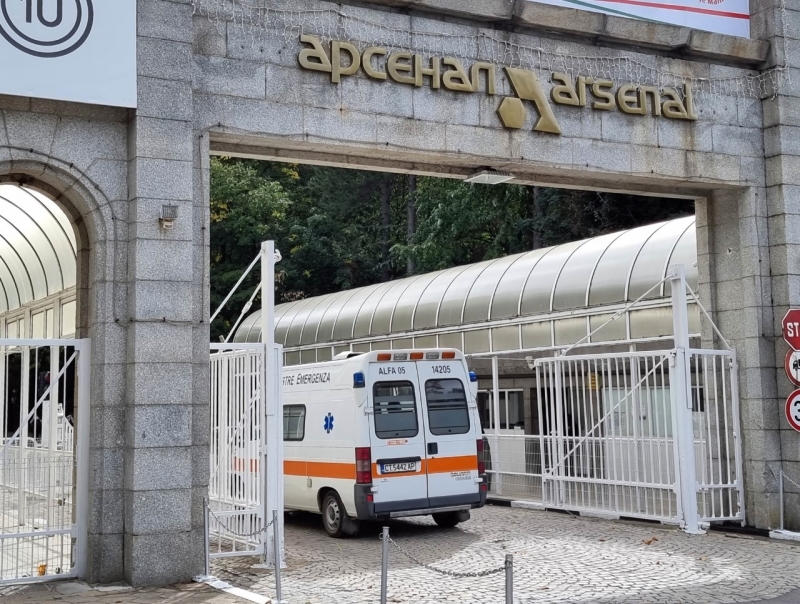 Почина багеристът, който пострада в завод „Арсенал“