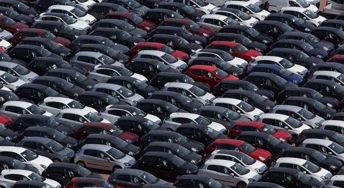 Десетки българи са се простили с колите си които са