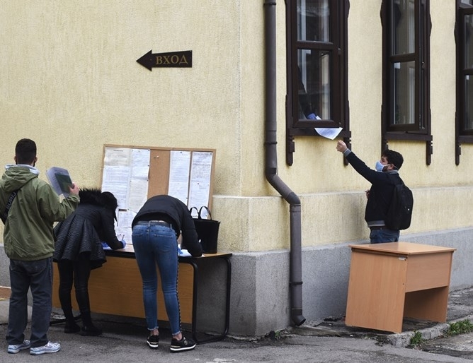 36 621 безработни са започнали работа през юни показват данните