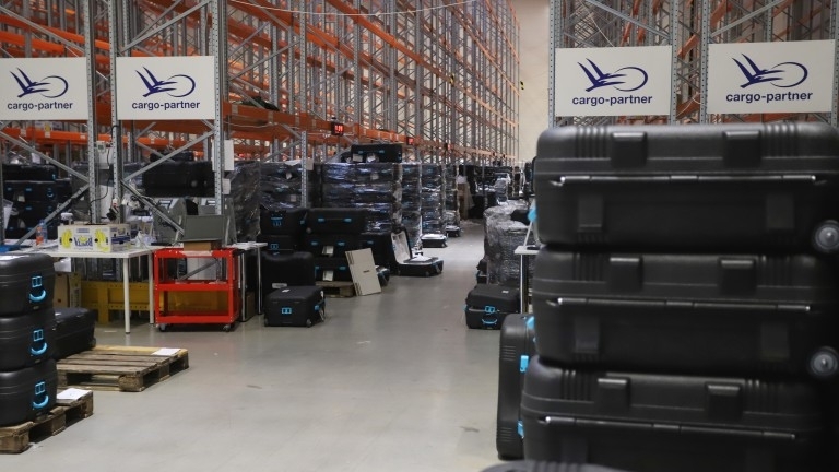 Министерството на външните работи съвместно със своя логистичен партньор DHL