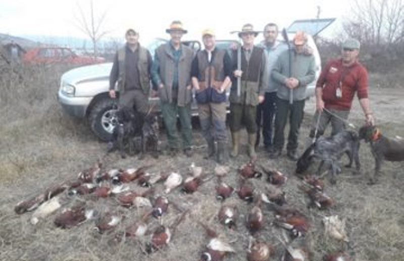 Трима ловци от Норвегия и един от Гърция отстреляха за