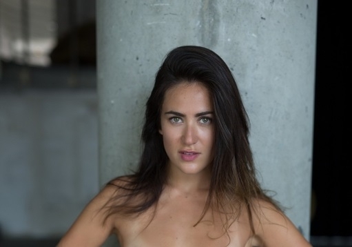 Мадисън е дамата само по татуси практически е един ама