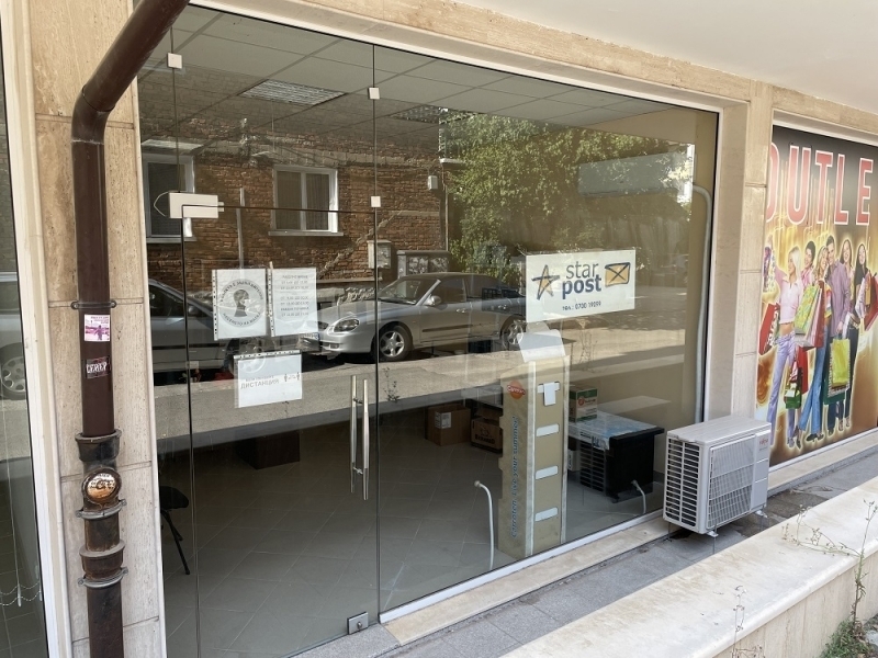 Компрометираната куриерска фирма Star post не плаща заплати и не