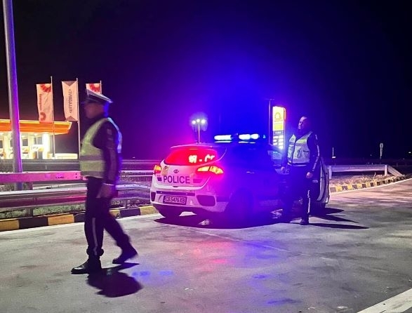 Служителите на реда задържаха пътник от лек автомобил за притежание