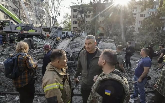 Оцеляването на Украйна все още е отворен въпрос предупреди кметът на