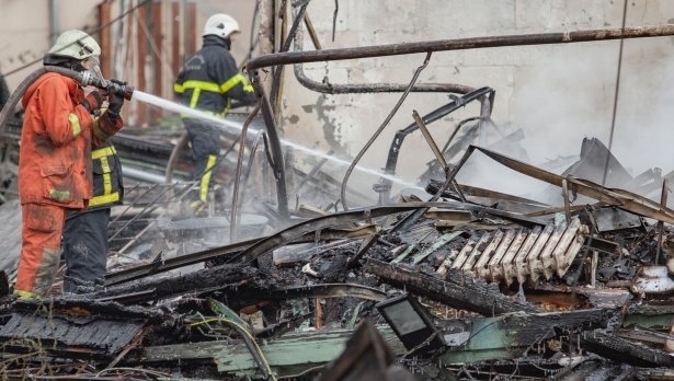 Ресторант в кв Хр Смирненски в Пловдив изгоря почти напълно