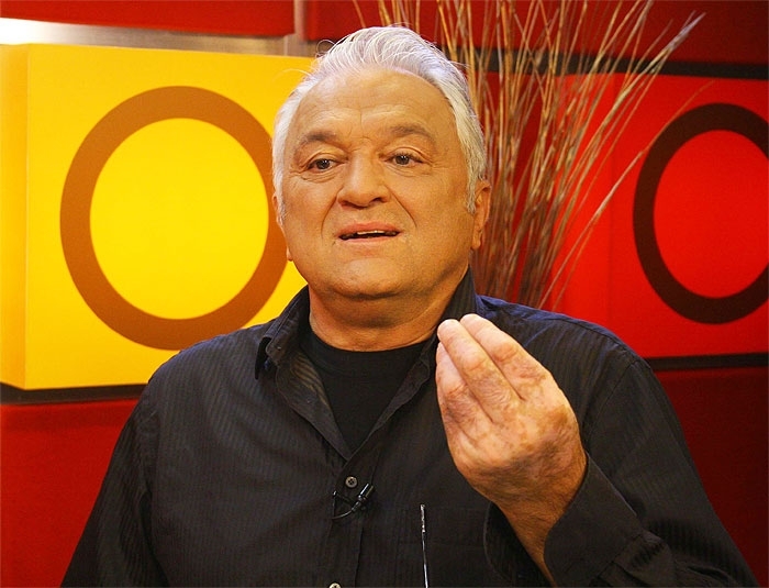 Програмният директор на телевизия BIT Сашо Диков дарява 5000 лева