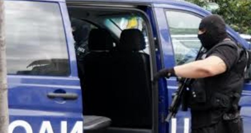 Петима издирвани са задържани вчера при полицейска операция на територията на