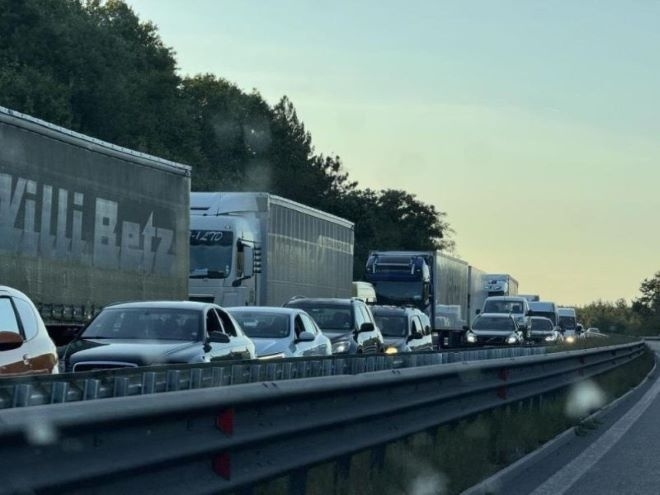 Огромно задръстване и тапа се образуваха между Кресна и Благоевград
