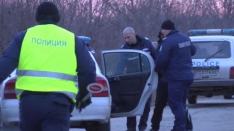 Шофьор си е спретнал гонка с полицията в Оряхово научи
