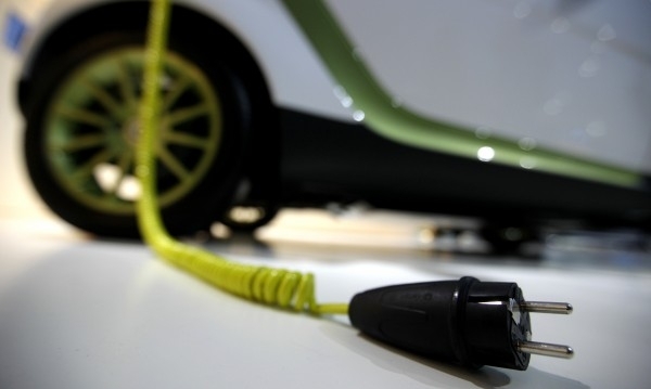 В стремежа си да наваксат изоставането си от американските и