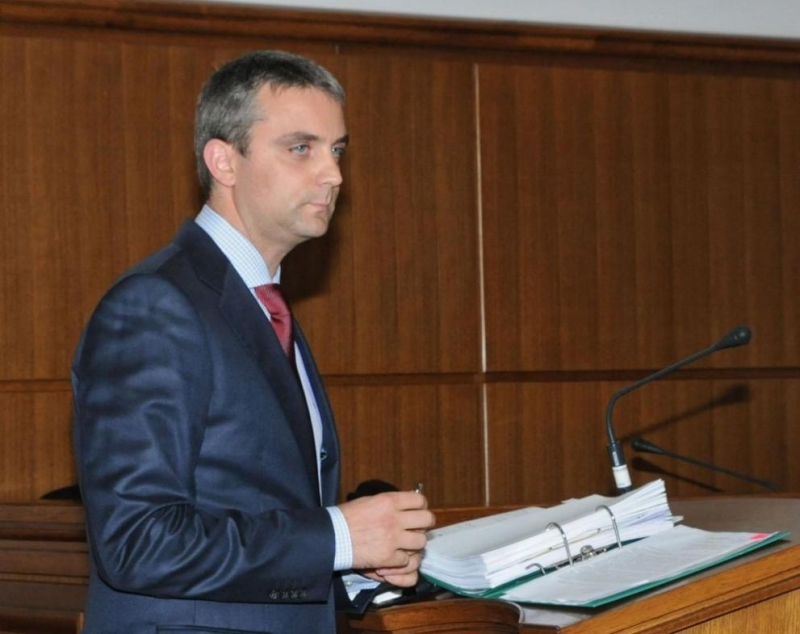 И експертът по конституционно право Стоил Моллов напуска редиците на ПП