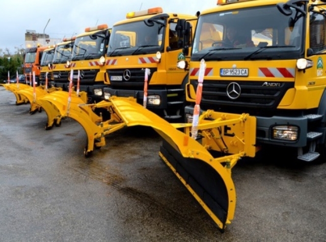 Община Враца обяви обществена поръчка за зимно поддържане на общинска