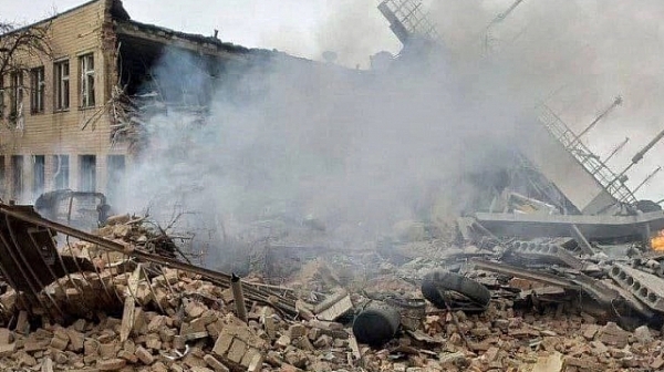 Летище в Западна Украйна пострада от руски въздушен удар съобщи